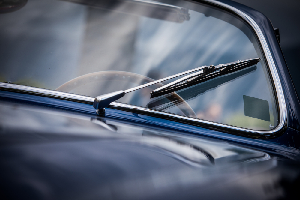 Looking for Old Car & Classic Car Windshield Glass Replacement in Mountlake Terrace?